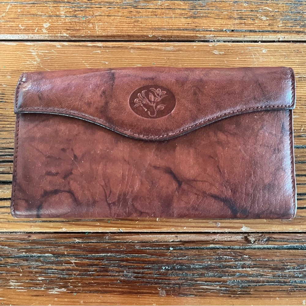 Buxton leather wallet with kisslock